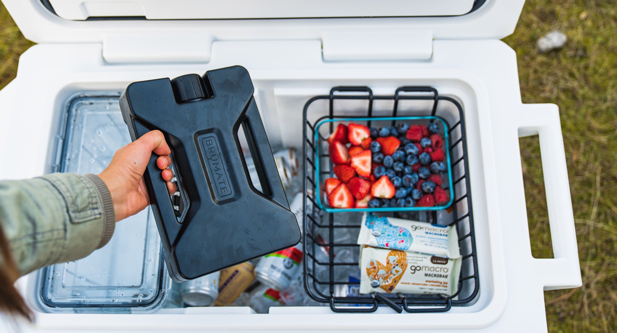 cooler packed with icepack