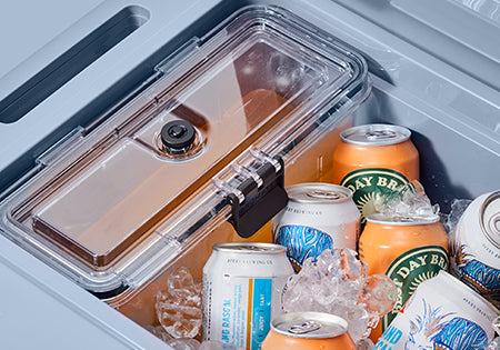 Inside of BruTank 55qt